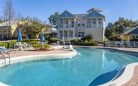 Barefoot'N Resort